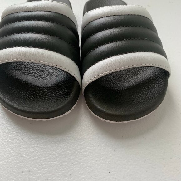 Janie & Jack | Slides Sandals Toddler Size 9 NWOT Never Worn - Picture 2 of 4